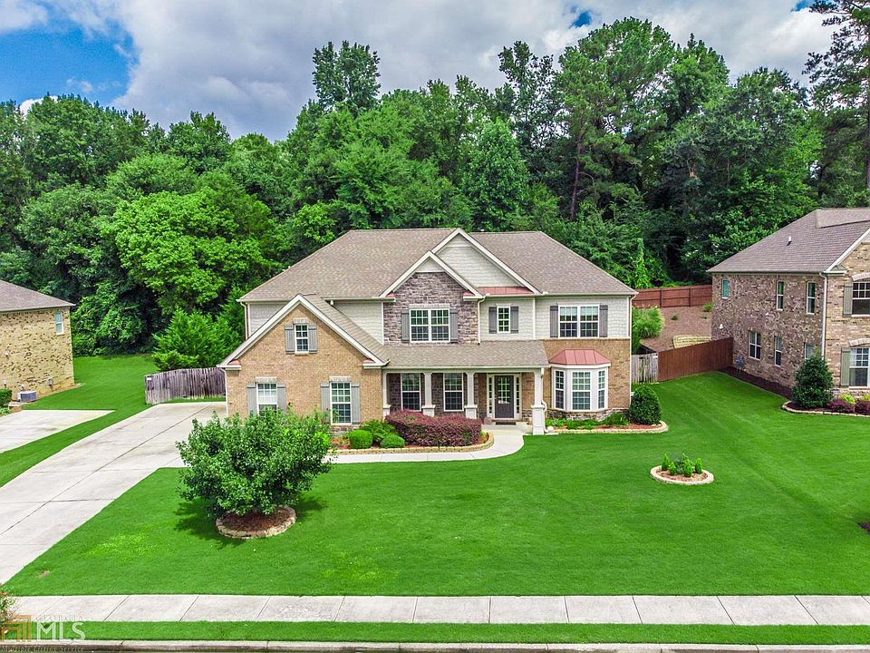 1st image of 110 Village Green Ct