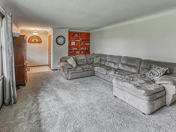 4th image of 3486 220th St W