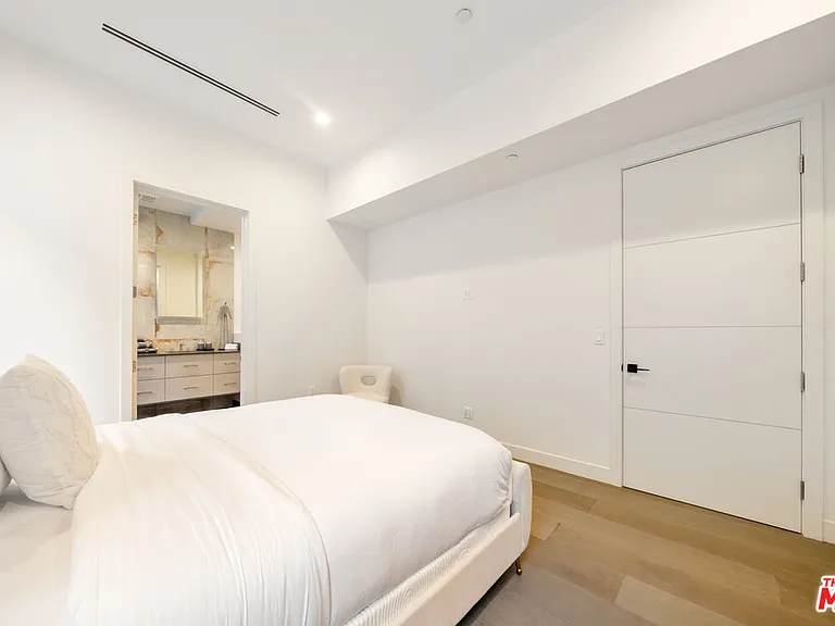 10563 Ashton Ave #1 — Photo 37