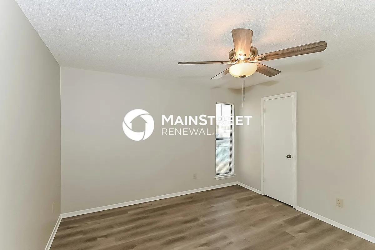 Living Room - 3103 Greenbranch Dr