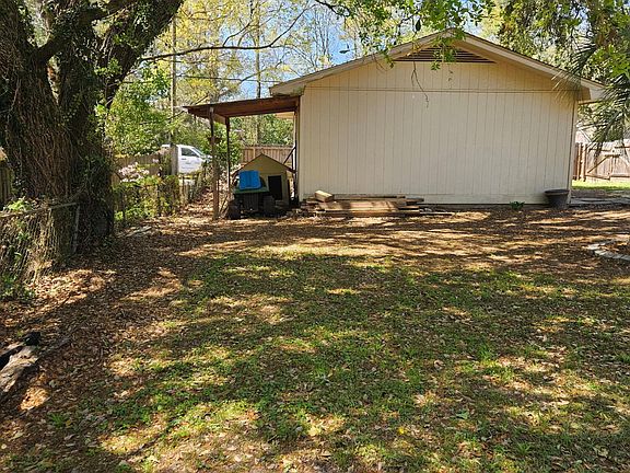 3rd image of 2535 Meadow Rd