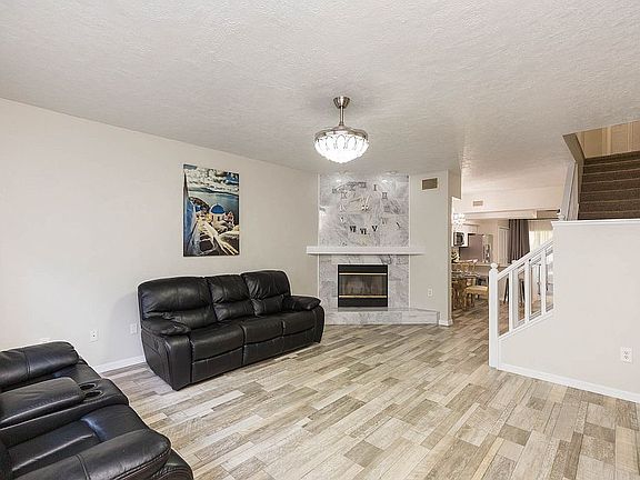 5th image of 246 Saint Ives Dr
