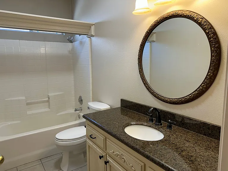 361 W Chennault Ave — Photo 11