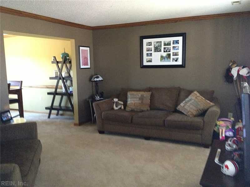 1st image of 836 Daimler Dr