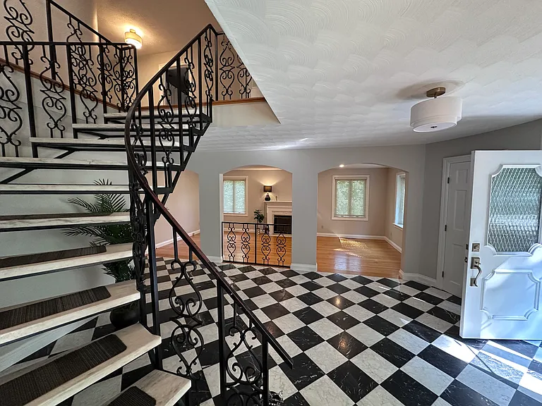 33 Indian Rock Rd — Photo 17