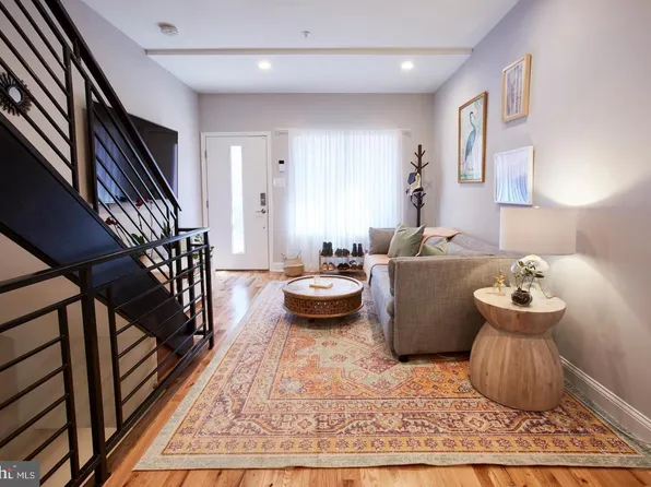 1320 S Bancroft St, Philadelphia, PA 19146