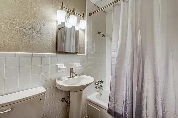 The Mirabel Apartments — Photo 12