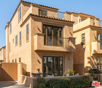 221 12th St, Huntington Beach, CA, 92648