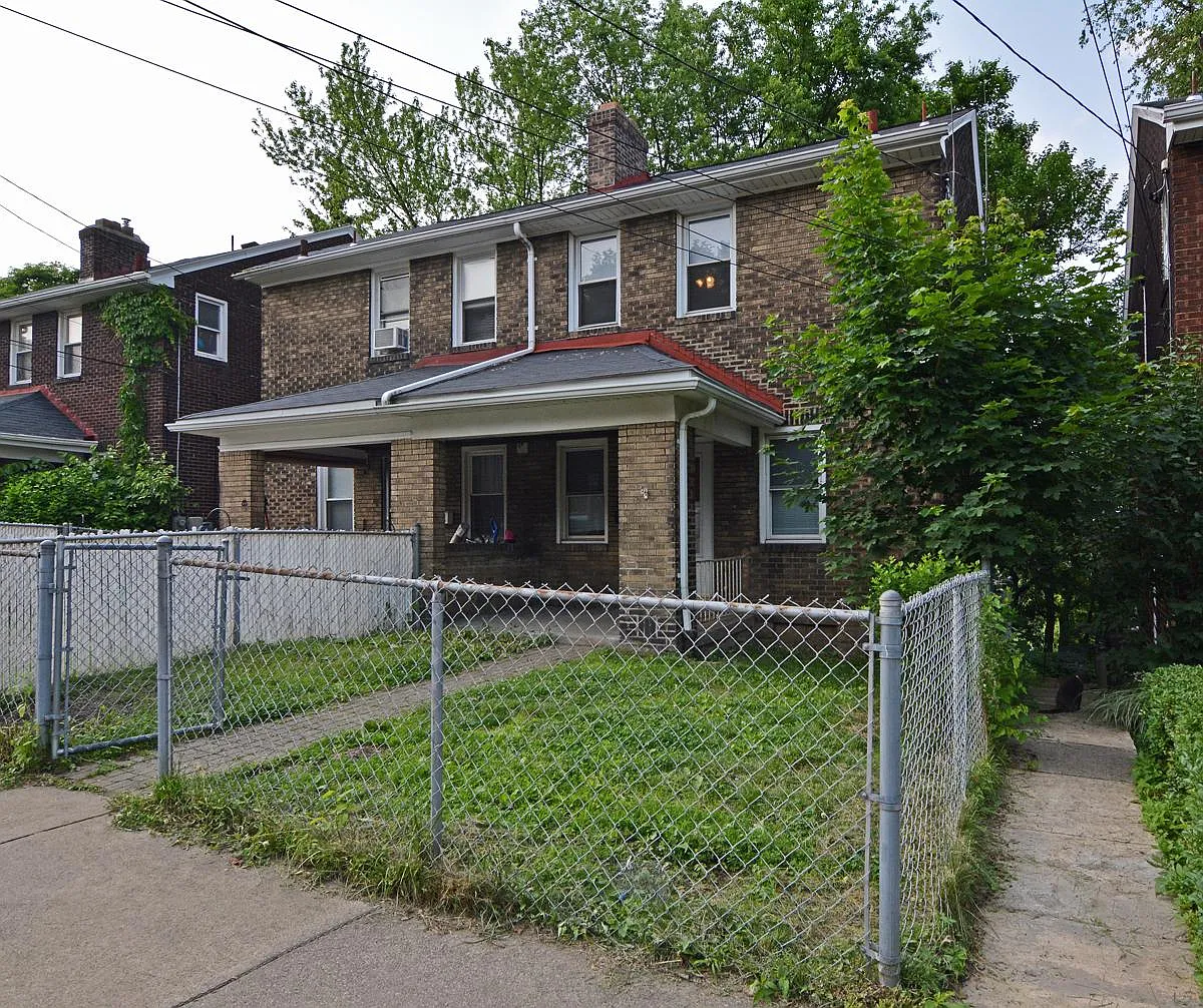 945 Mirror St photo 1