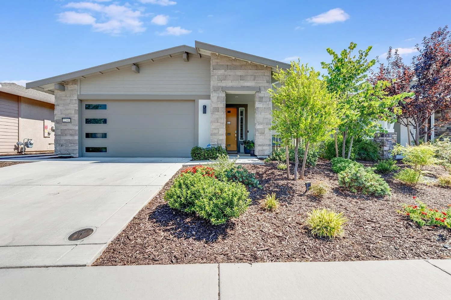 2201 Gemini Ln photo 1