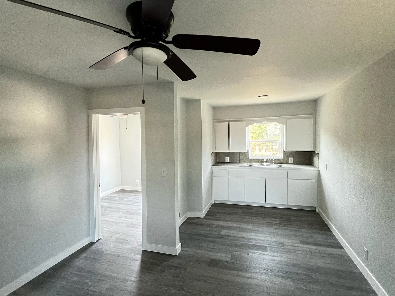 1007 West Saint Charles Street - 5 — Photo 2