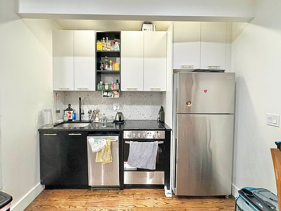 4th image of 61 Malcolm X Blvd #4R