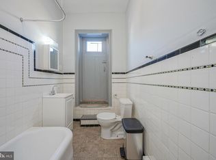 1525 Tasker St, Philadelphia, PA 19145