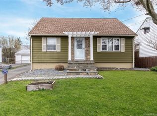 70 Rockaway Ave, Stratford, CT 06615