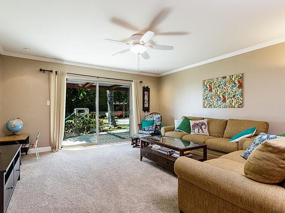 3rd image of 2091 Sunridge Dr