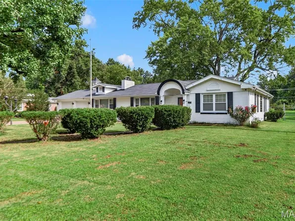 8217 Cadillac Ln, Saint Louis, MO 63134