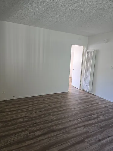 1280 E Santa Clara St #17 Photo 1