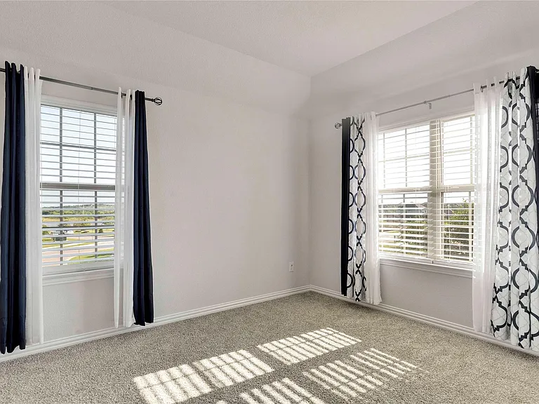 124 Leadtree Loop — Photo 15