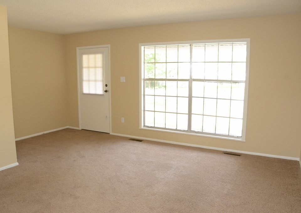 1st image of 1606 Tanglewood Dr