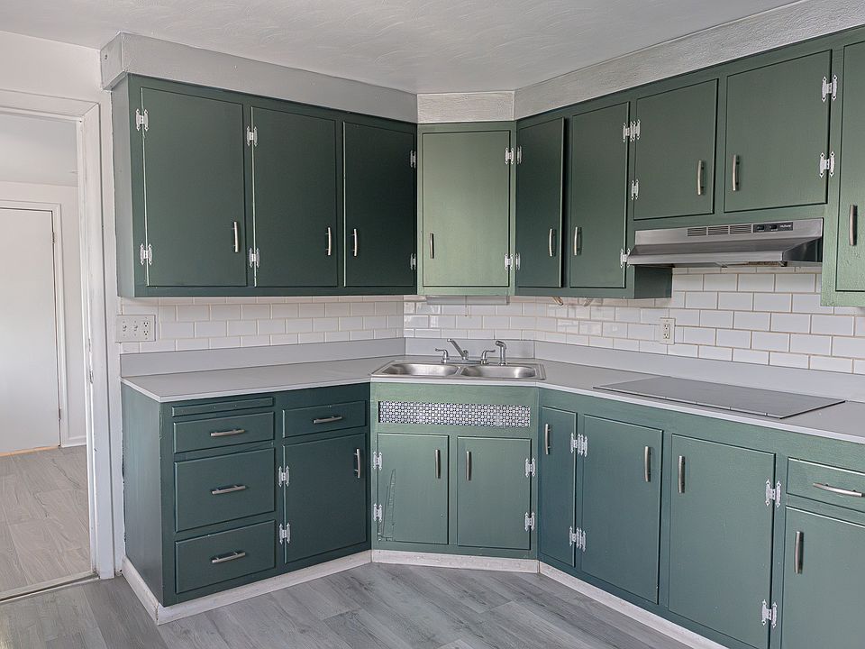 Newly renovated modern kitchen.