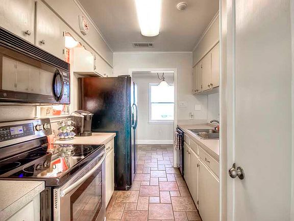 5th image of 2443 Tilman Dr