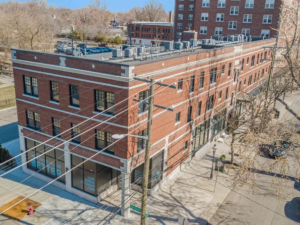 1400 Van Dyke St #307, Detroit, MI 48214