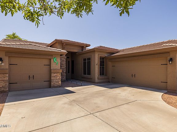 2nd image of 2990 N PEARL Court