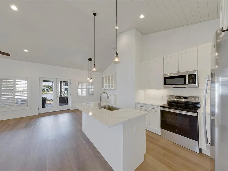 210 176th Terrace Dr E — Photo 15