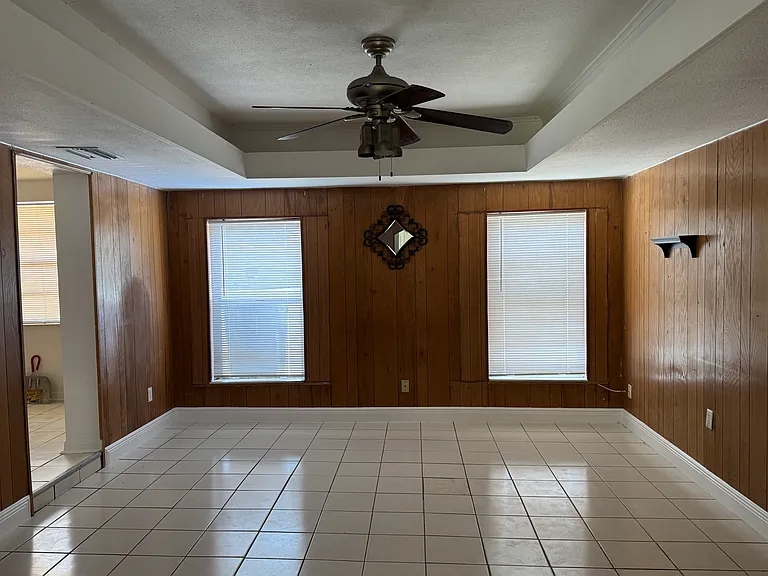 9223 W Patterson St — Photo 6