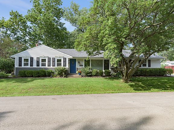 2nd image of 630 College Ln