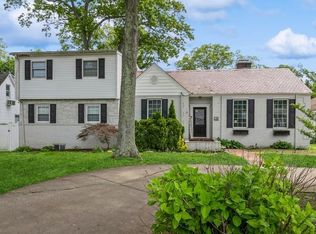 30 Horton Dr, Huntington Station, NY 11746