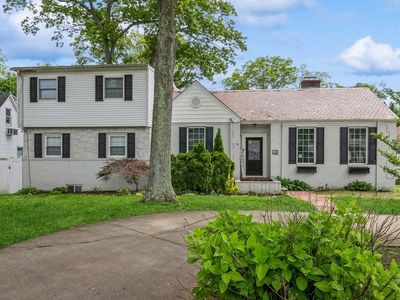 30 Horton Drive, Huntington Station, NY, 11746