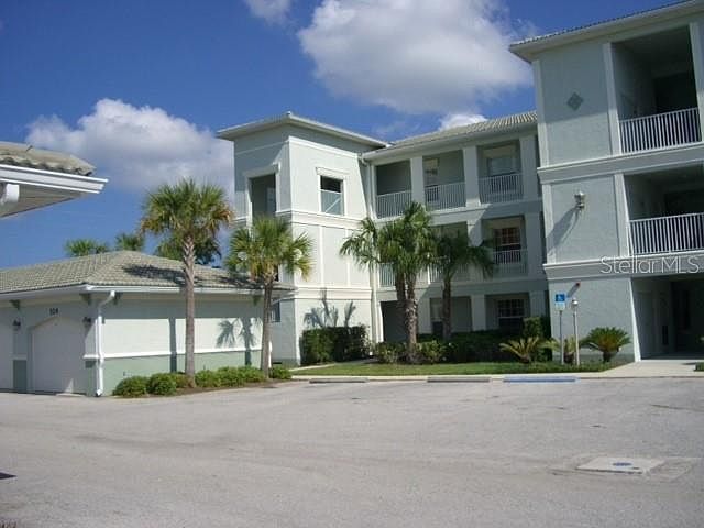 1st image of 600 Gardens Edge Dr Suite 611
