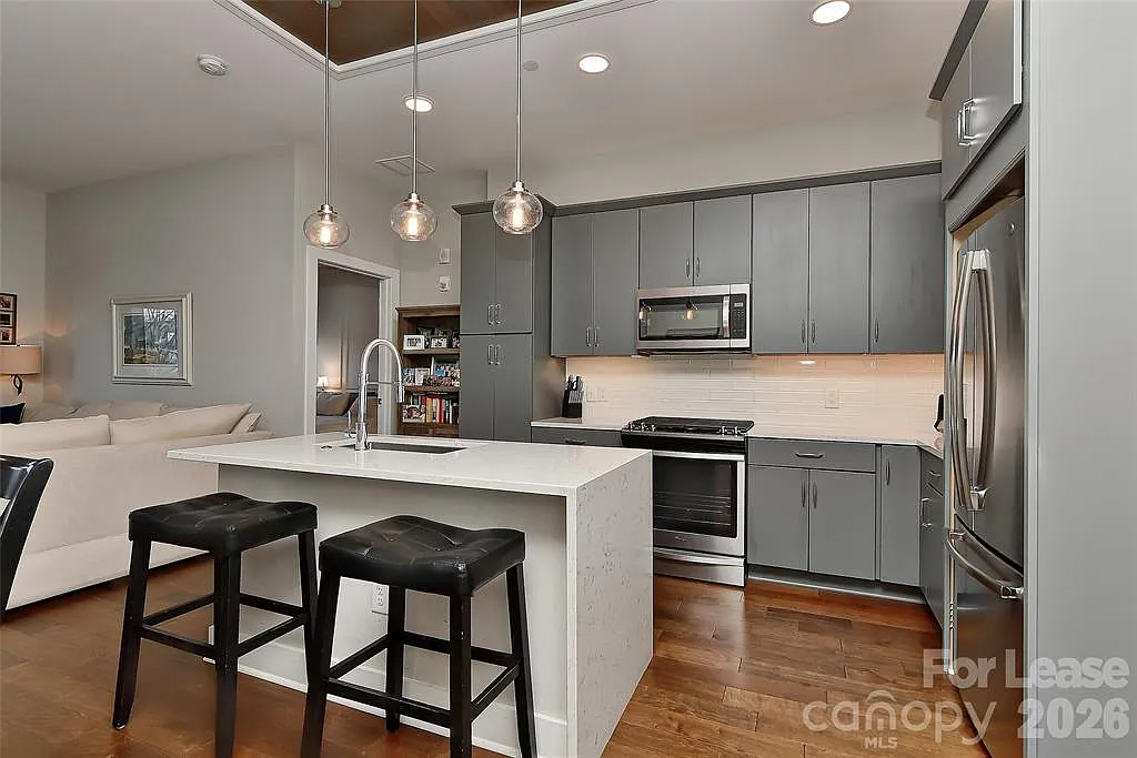 2 bed, 1150 sqft, $2,800 — Photo 4