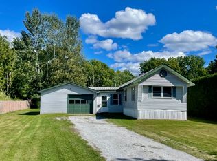31 Huntington St, Saint Albans, VT 05478