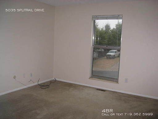 4th image of 5035 Splitrail Dr
