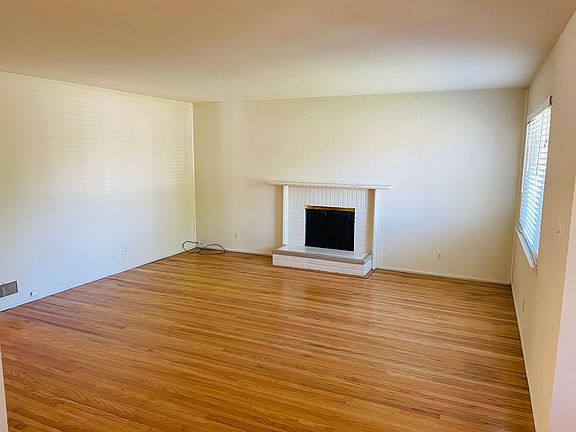 2nd image of 1726 Heron Ave