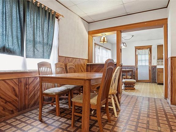 4th image of 2336 Belleview Ave