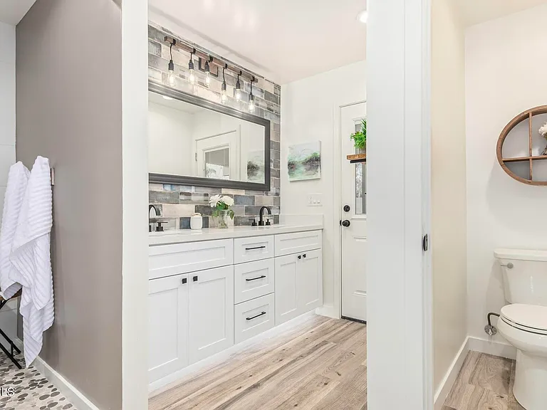 1417 E Whitton Ave — Photo 4
