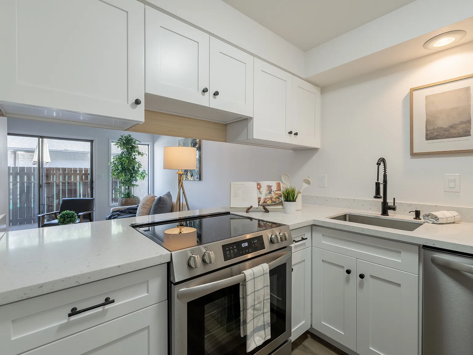 2 bed, 1103 sqft, $2,150 — Photo 4