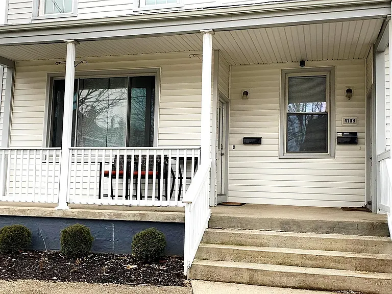 4108 Forest Ave #1 — Photo 2