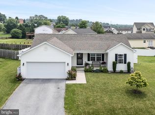 94 Twickenham Dr, Martinsburg, WV 25403