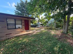 812 NW 4th Ave, Fort Lauderdale, FL