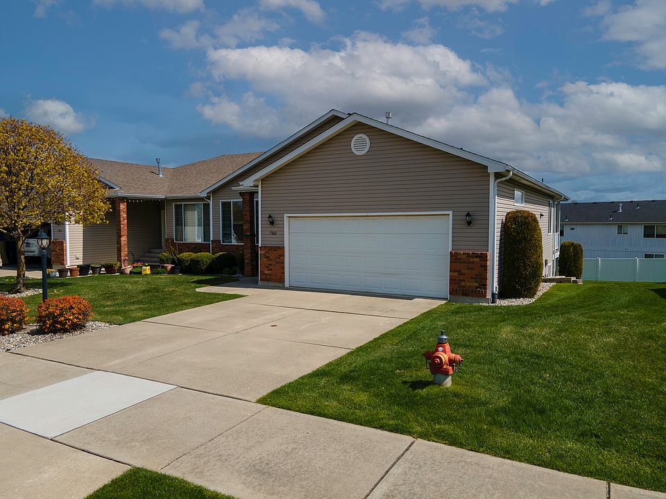 1st image of 1209 E Calkins Ave #1209