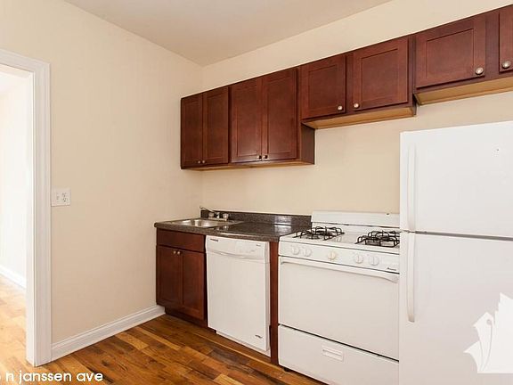 4th image of 3933 N Janssen Ave #1114