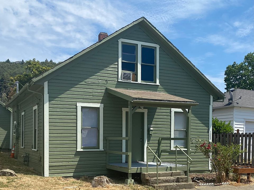 1st image of 1356 NE Freemont Ave