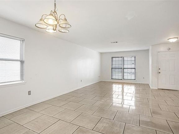 4th image of 3709 Woodbriar Dr