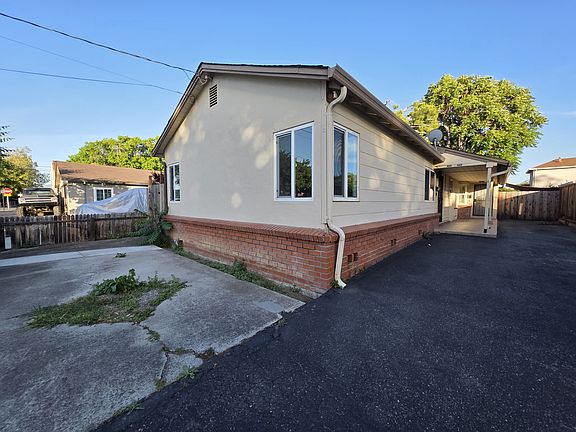 2nd image of 368 Edwards Ave