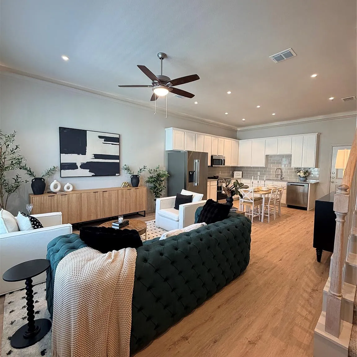 2 bed, 1.5 bath, $1,599 — Photo 2