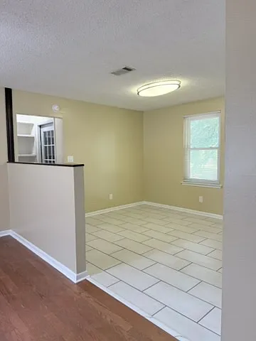 6460 Charleston Ct — Photo 5